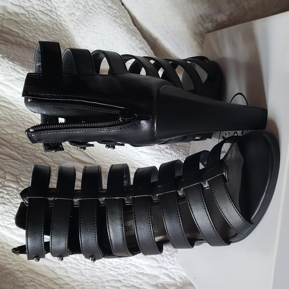 Steve Madden Gladiator Petra Sandals | W11US - Picture 1 of 8